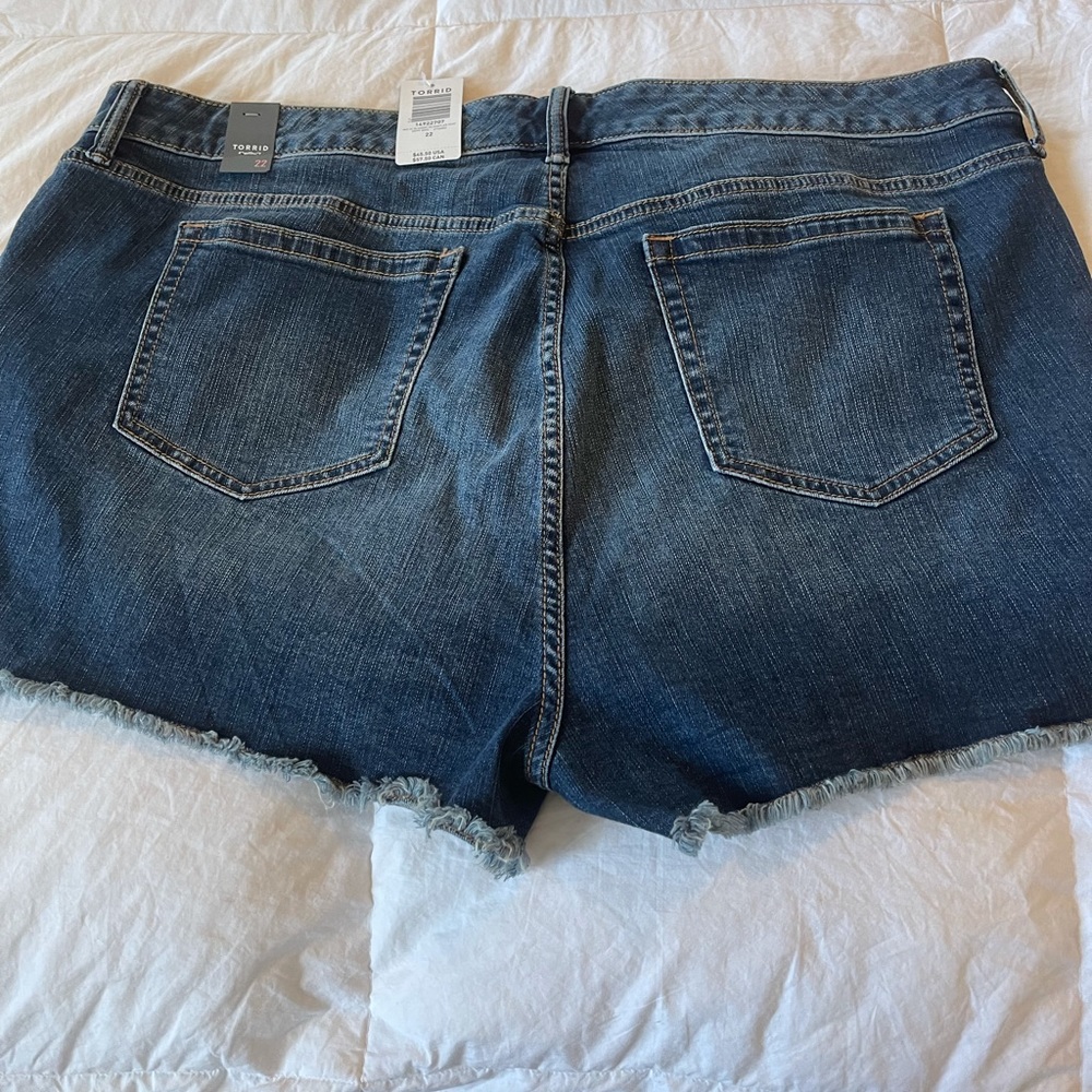 Torrid jean shorts size 22